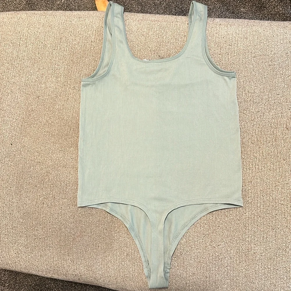 Light Green Bodysuit - Picture 4 of 5